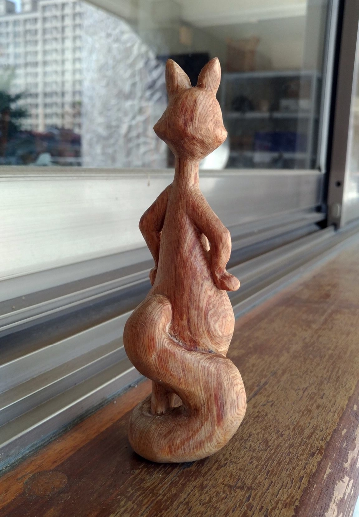 可愛狐狸雕
