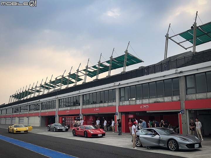 地表最優秀引擎威能,Ferrari 488 GTB 賽道體驗!