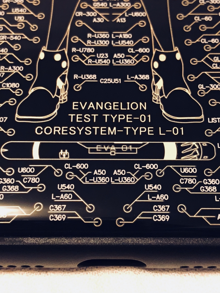 moeco EVA 8plus 電路板手機殼開箱