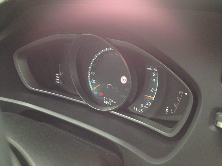 VOLVO安全不分等級試駕活動心得---V40T3試駕心得與建議