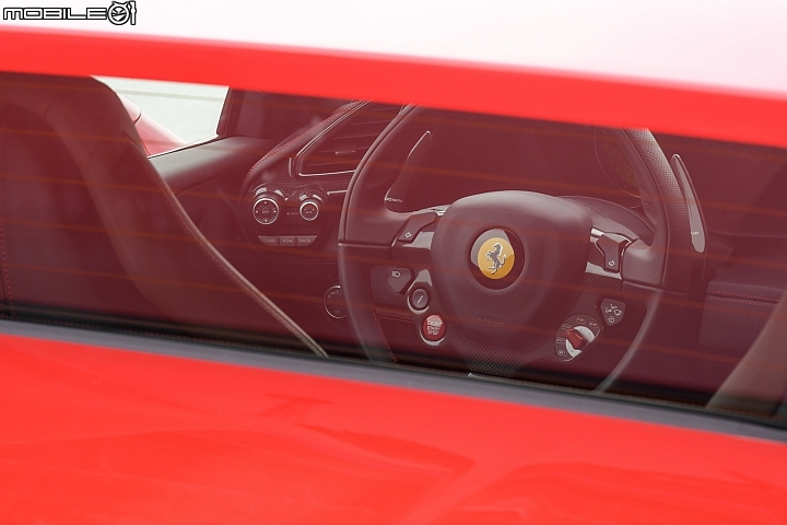 地表最優秀引擎威能,Ferrari 488 GTB 賽道體驗!