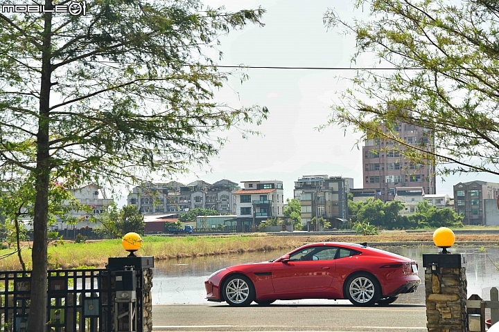 感性與理性的拉扯 Jaguar F-Type Coupe 2018年式試駕！