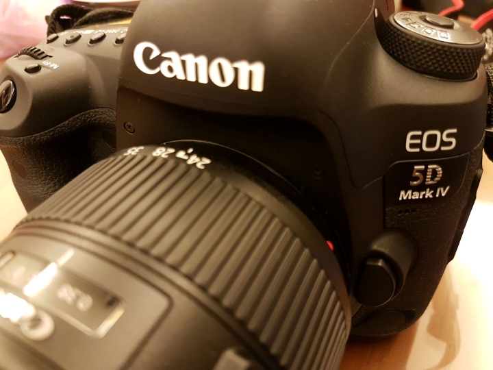 全片幅圓夢 5D Mark IV 開箱