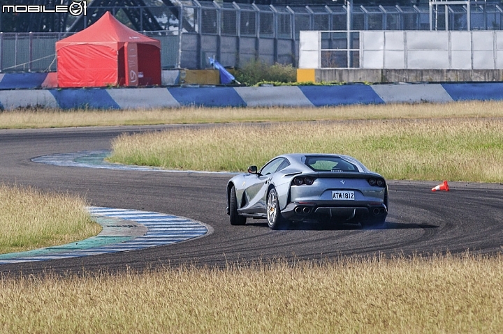 地表最優秀引擎威能，Ferrari 488 GTB 賽道體驗！