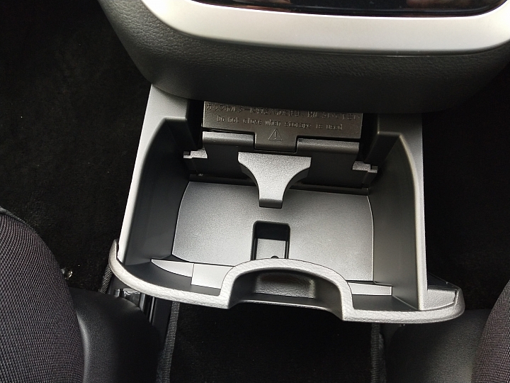 2017 Nissan Serena 2.0 Highway Star 開箱