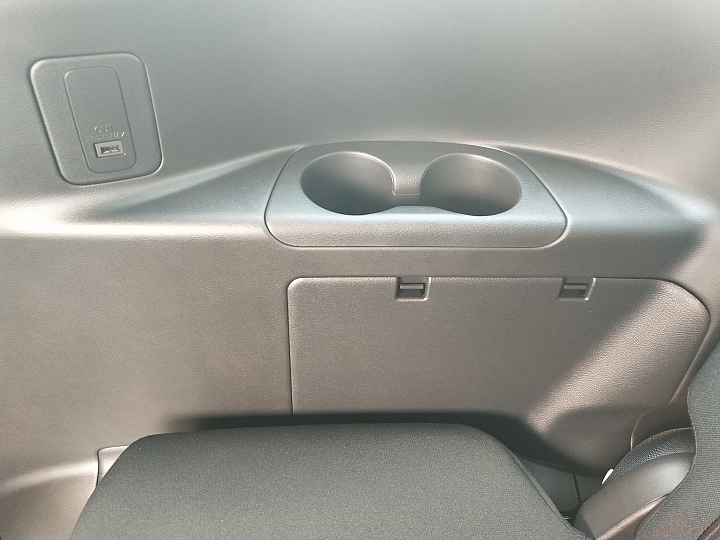 2017 Nissan Serena 2.0 Highway Star 開箱