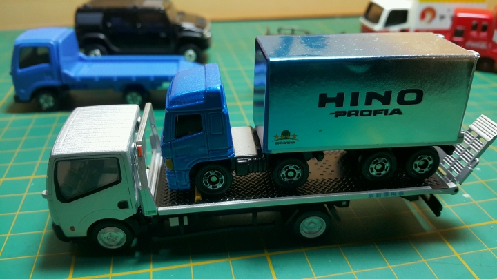 Tomica LV-N144 日產Atlas 花見台自動車
