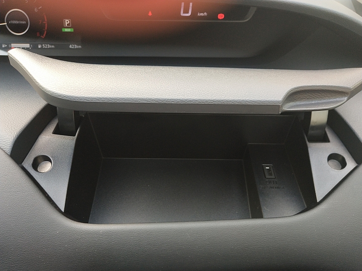 2017 Nissan Serena 2.0 Highway Star 開箱