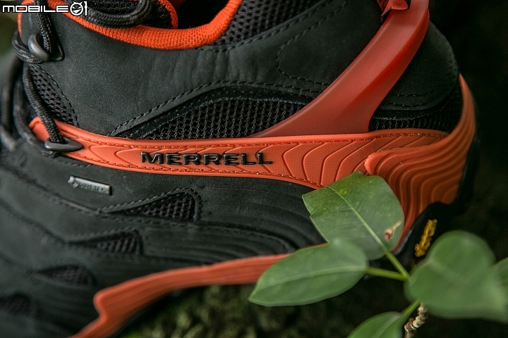 防水耐操的輕旅好夥伴 MERRELL 「CHAMELEON 7 MID GORE-TEX」開箱實測！