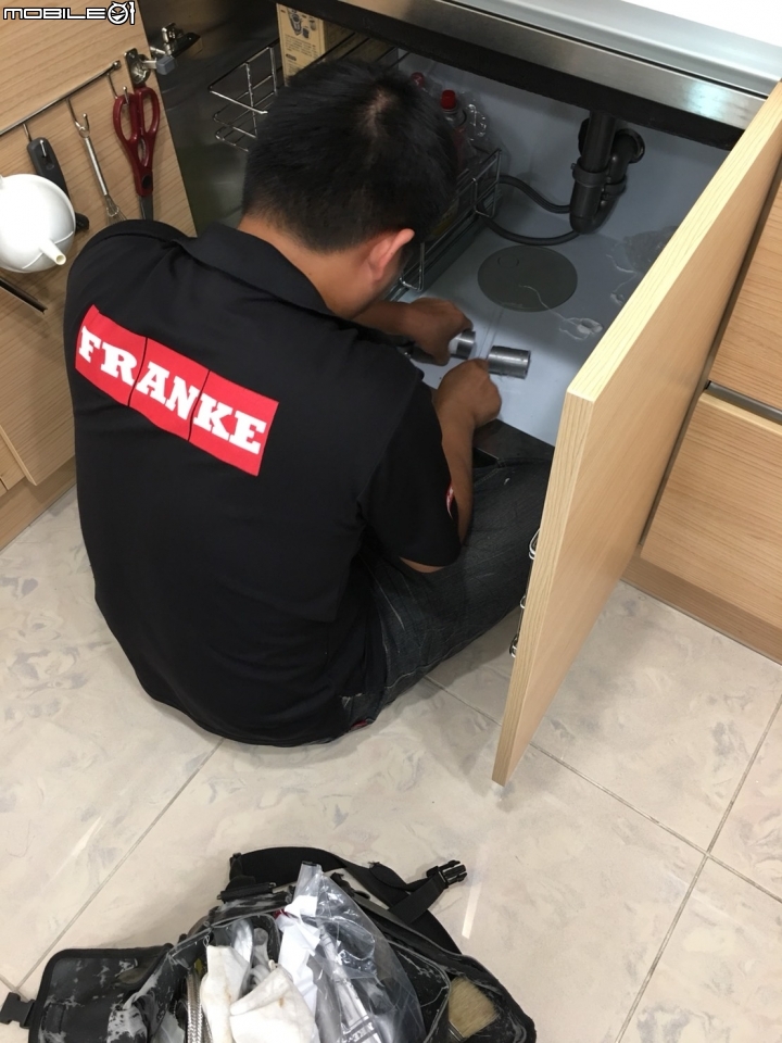 【開箱】瑞士FRANKE淨水器・結晶花崗石水槽