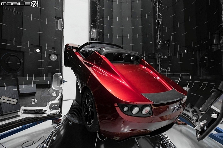 【海外新訊】Tesla Roadster的火星任務! SpaceX Falcon Heavy火箭即將升空