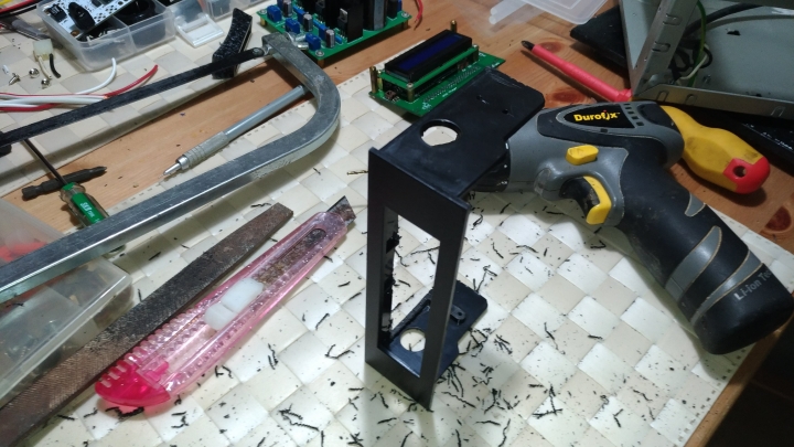 超不專業 DIY (CD-ROM+線性電源+控制器改轉盤),圖很多.....