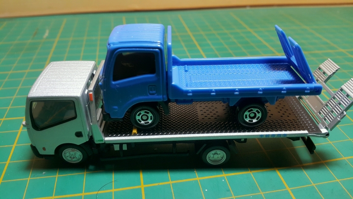 Tomica LV-N144 日產Atlas 花見台自動車