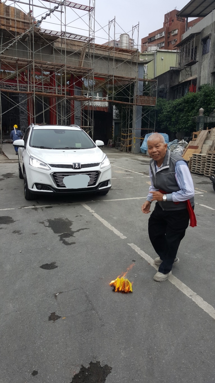淨車平安,納智捷U6 GT細膩白請多指教