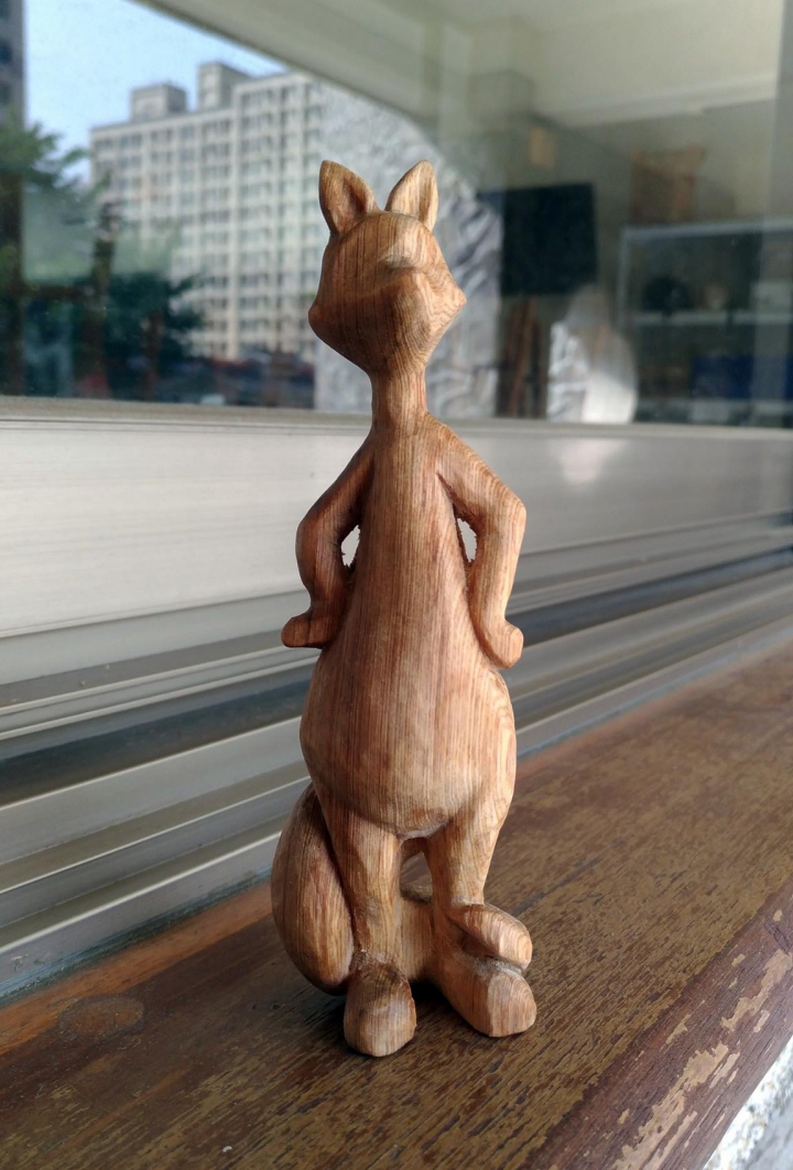 可愛狐狸雕