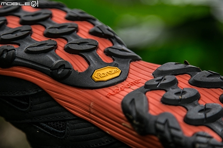 防水耐操的輕旅好夥伴 MERRELL 「CHAMELEON 7 MID GORE-TEX」開箱實測！