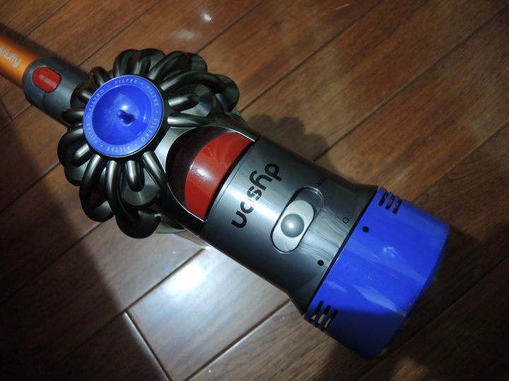 dyson V8使用心得~真的好好吸