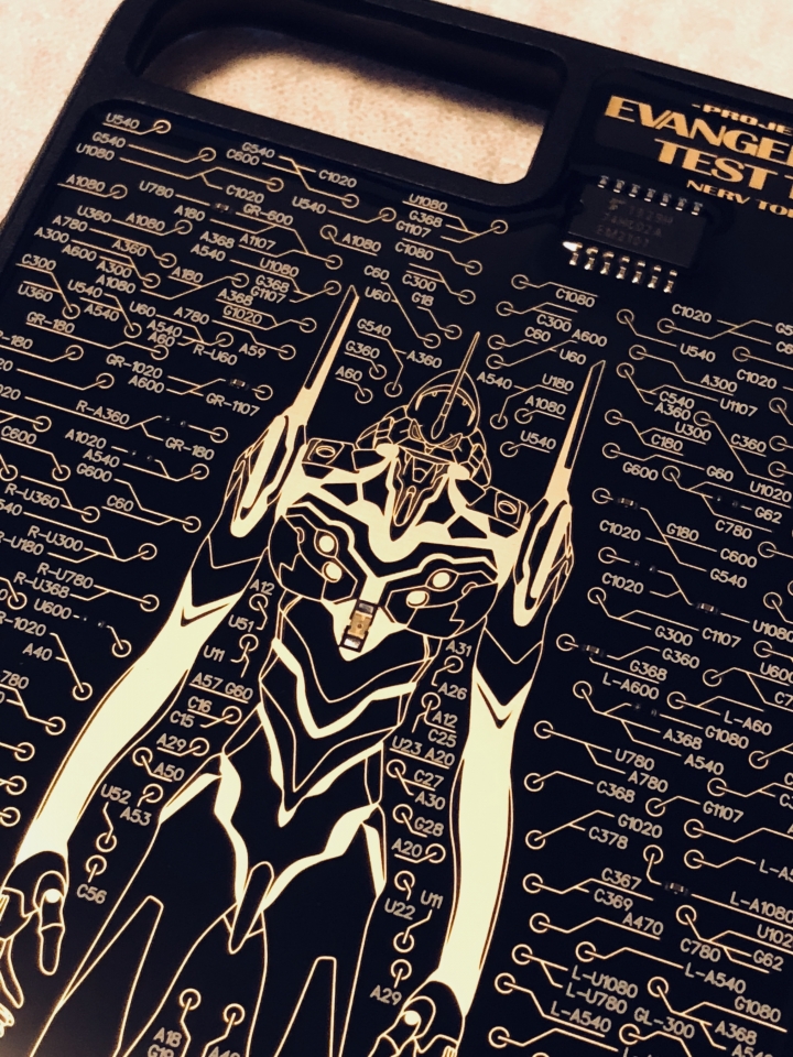 moeco EVA 8plus 電路板手機殼開箱