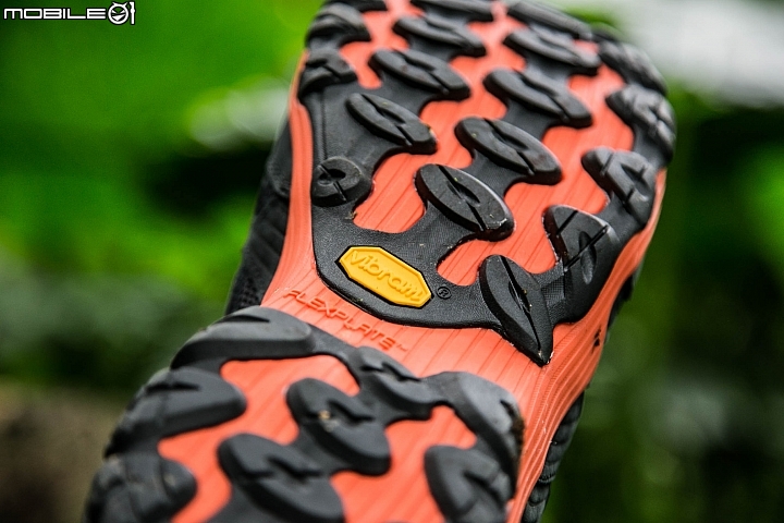 防水耐操的輕旅好夥伴 MERRELL 「CHAMELEON 7 MID GORE-TEX」開箱實測!