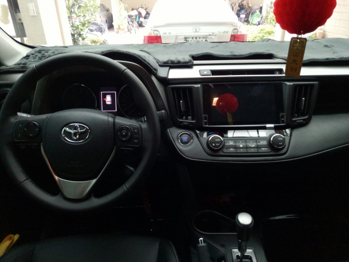 【開箱】18年式 RAV4 2.5(緩慢更新)