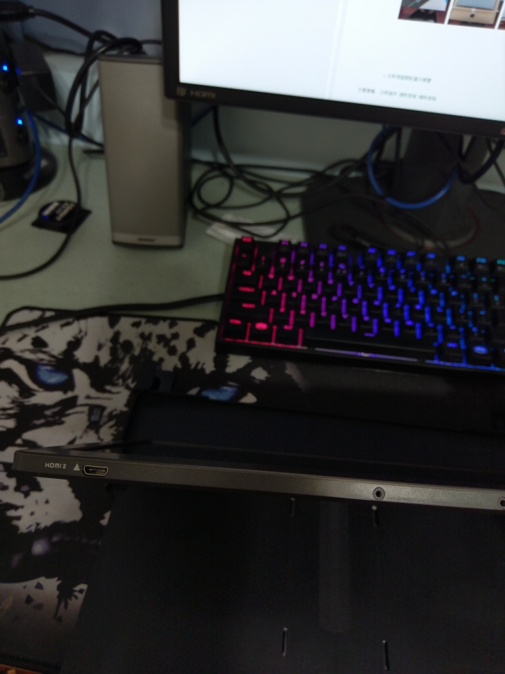 (新玩具)給奇Gechic On-lap 1305H 攜帶式螢幕+ Intel Skull Canyon 迷你電腦+ Aorus 1080 Gaming Box 打鬥陣!!