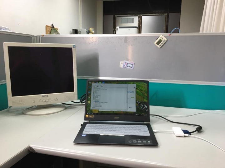 Acer SF514 使用心得與拆解圖