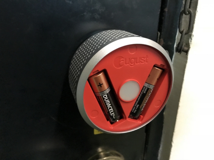 用手機開門
