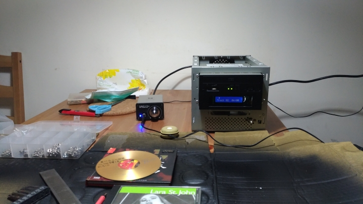 超不專業 DIY (CD-ROM+線性電源+控制器改轉盤),圖很多.....