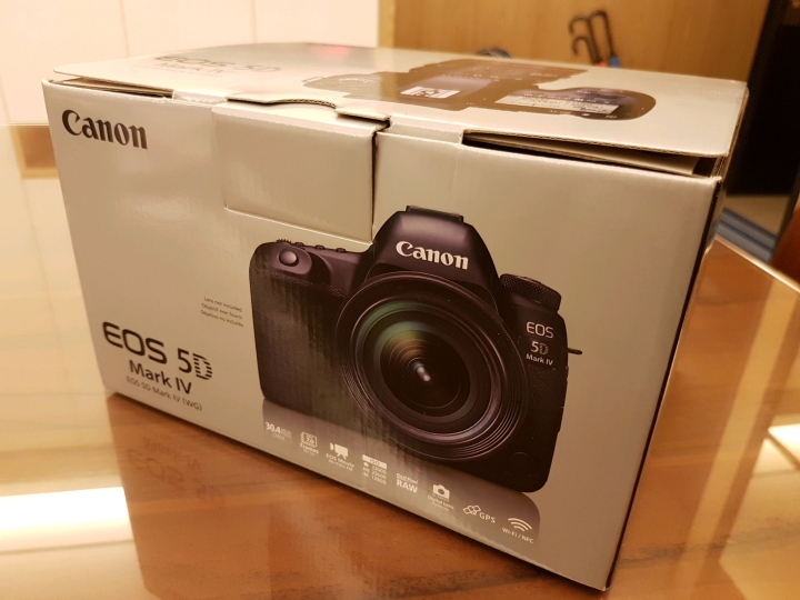 全片幅圓夢 5D Mark IV 開箱