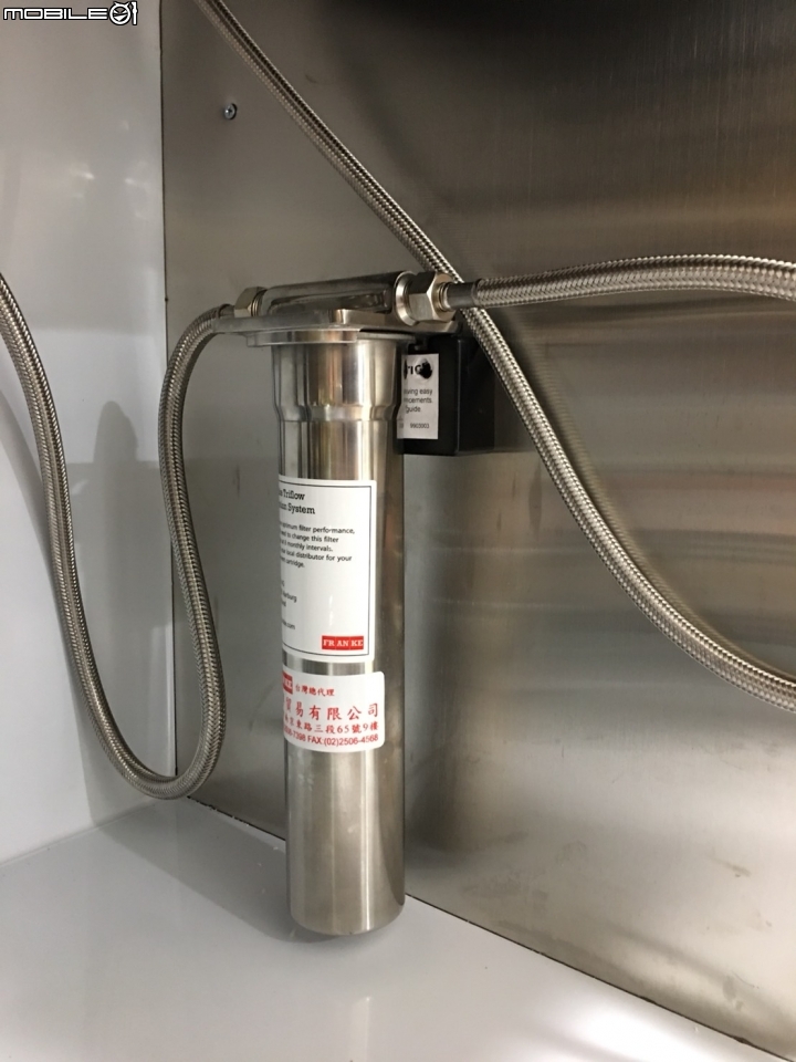 【開箱】瑞士FRANKE淨水器・結晶花崗石水槽