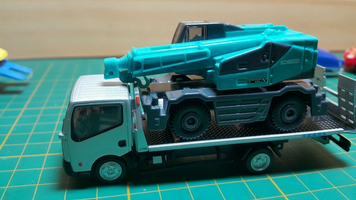 Tomica LV-N144 日產Atlas 花見台自動車