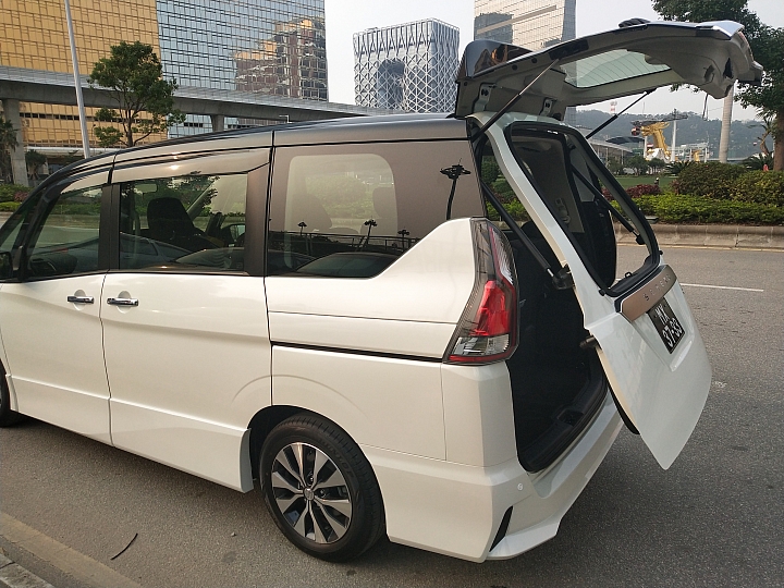 2017 Nissan Serena 2.0 Highway Star 開箱