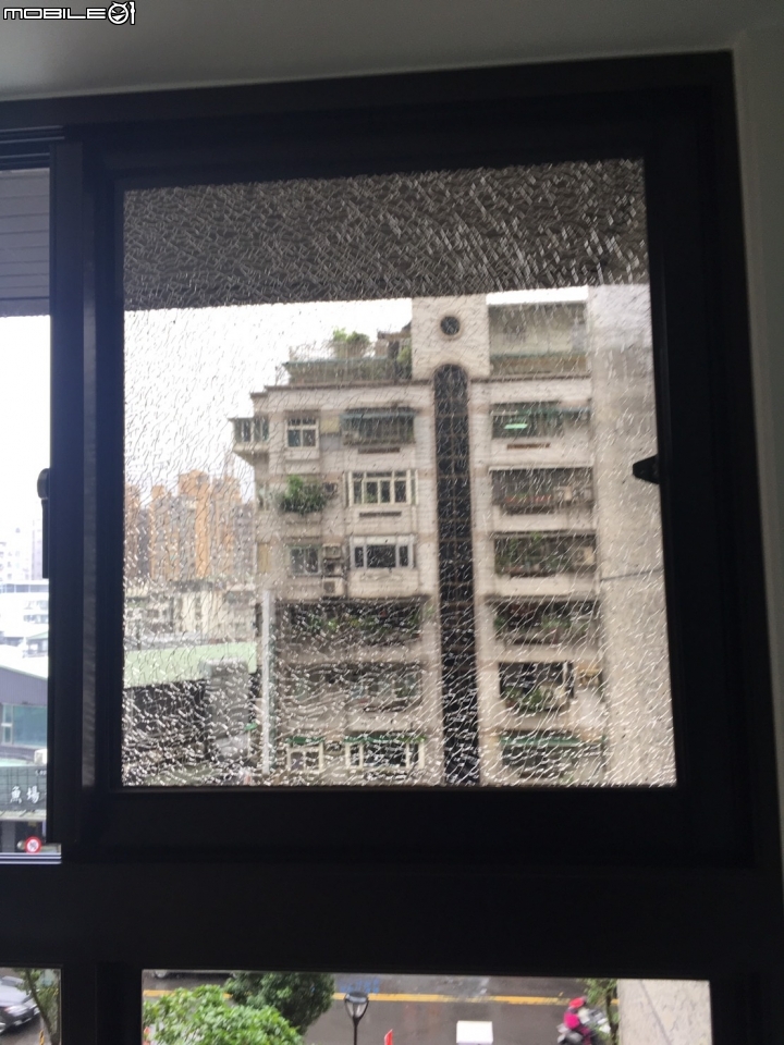 膠合玻璃自爆