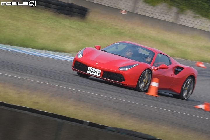 地表最優秀引擎威能,Ferrari 488 GTB 賽道體驗!