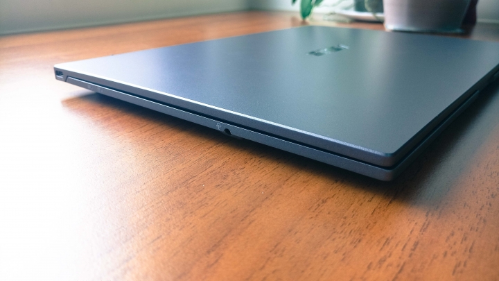 驚人之作,史上最輕 14” 商務美型機B9440UA