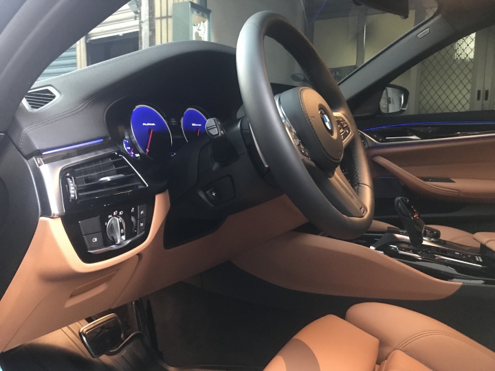 BMW G30 M550i-X drive
