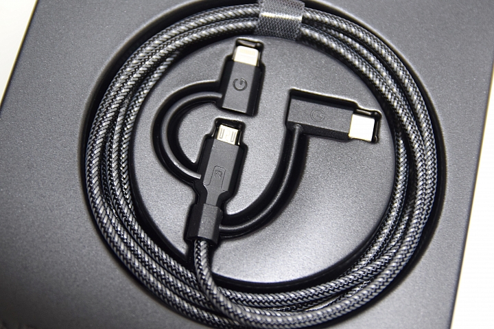 開箱 體驗 充電三叉戟 Lightning/Micro/Type-C 三合一 NyloTough 超強編織耐彎折 快速充電線