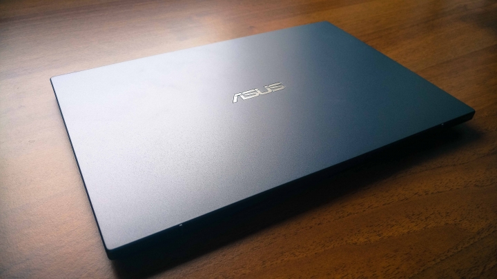 驚人之作,史上最輕 14” 商務美型機B9440UA