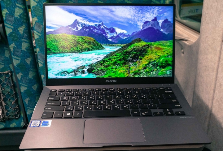 驚人之作,史上最輕 14” 商務美型機B9440UA