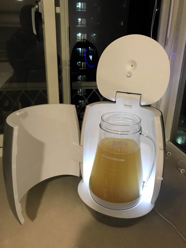 「開箱」Alchema 智慧自助釀酒器 :P
