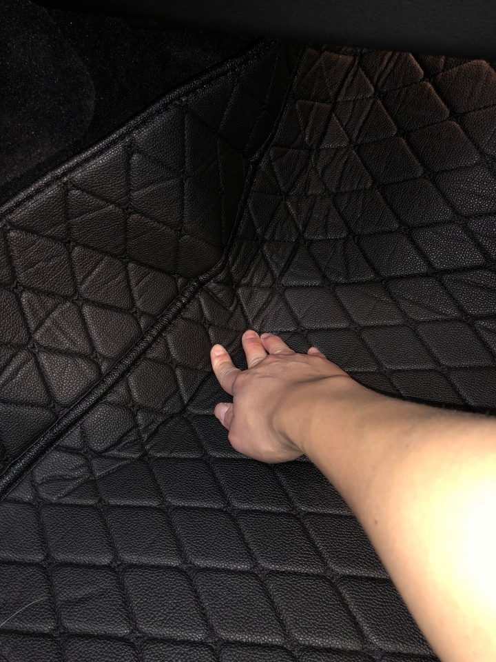 小心!汽車真皮全圍腳墊
