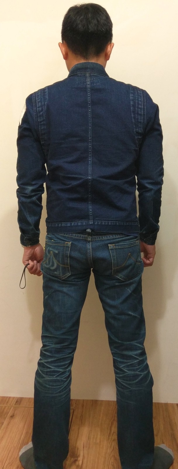 Jeansda 在Deep Indigo Rigid Jeans 屁股一年分享(修正為Fenrir Indigo Rigid Jeans (Slim) (芬里爾靛藍原色褲 (修身3D))