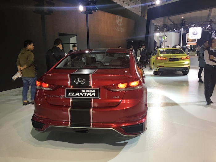 2018 車展照分享,圖多、但是車頭燈不多 (hyundai與其他品牌都有)