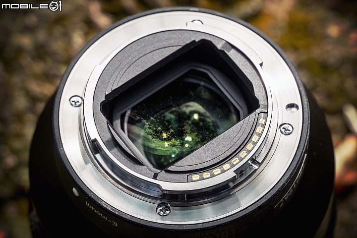 物有所值!Sony FE 24-105 mm F4 G OSS‧旅遊鏡評測(Canon、Nikon、Sigma 同場較勁!)