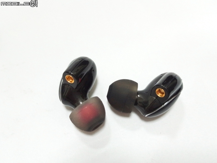 FiiO FH1 雙單元可換線入耳式耳機試聽評測