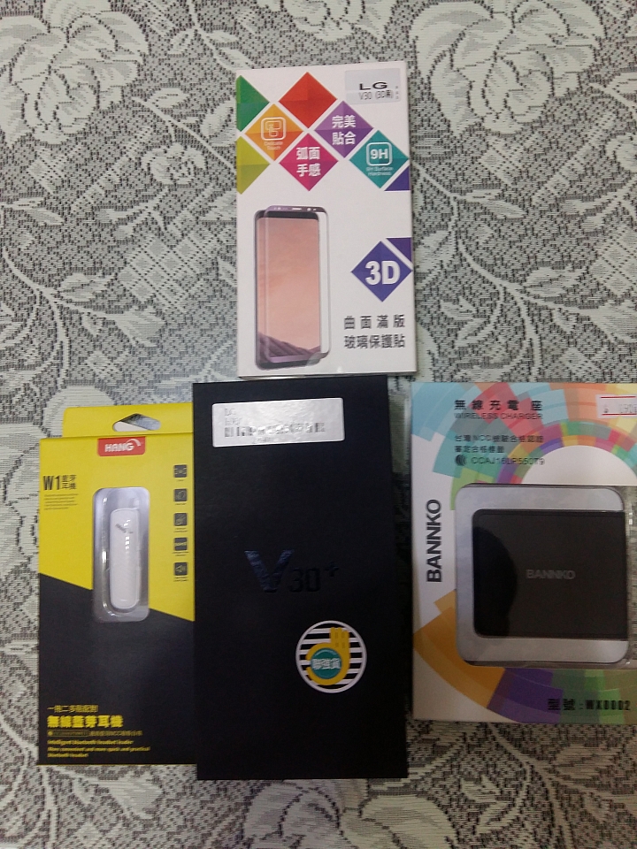 期待已久的開箱,忍不住買了