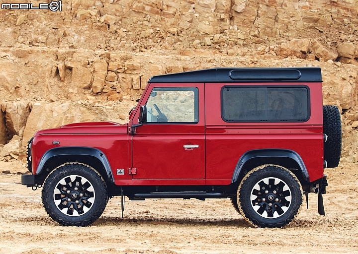 【海外情報】六秒內加速破百！ Land Rover Defender Woks V8 70週年經典再生