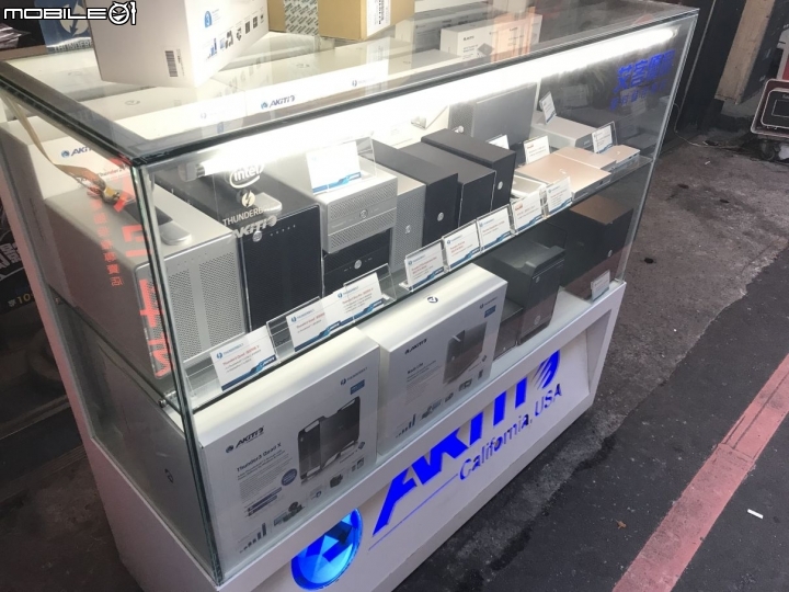 筆電內顯救星GALAX SNPR TB3 BOX