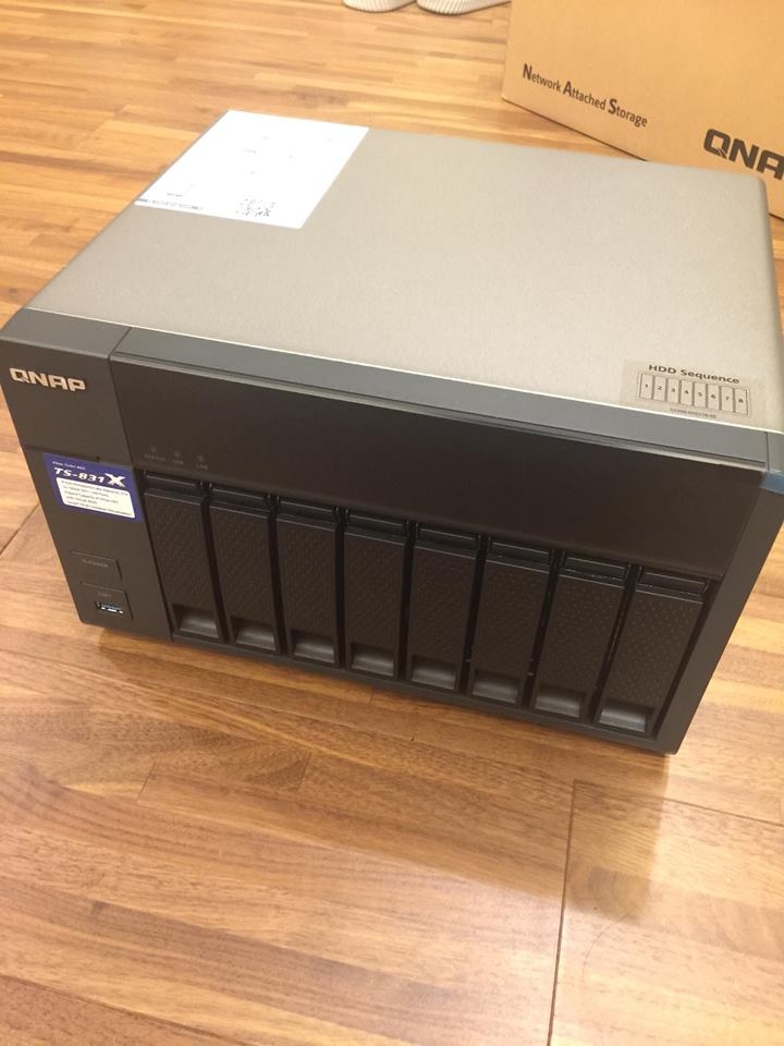 QNAP 831X+HGST NAS 4TB x4+WD80EZAZ 8TB x2