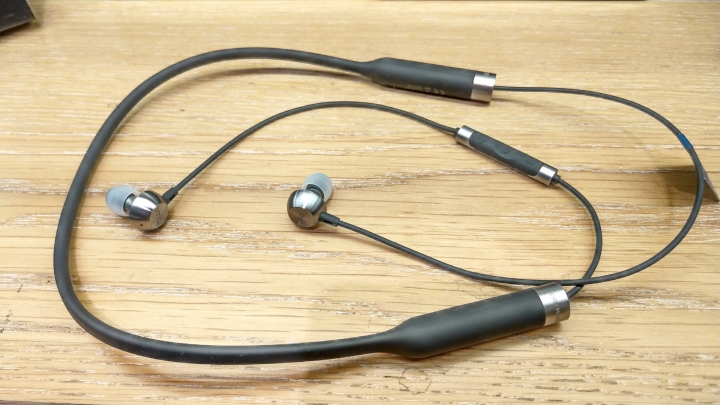 【開箱】帥氣 RHA藍芽耳機 MA650 Wireless